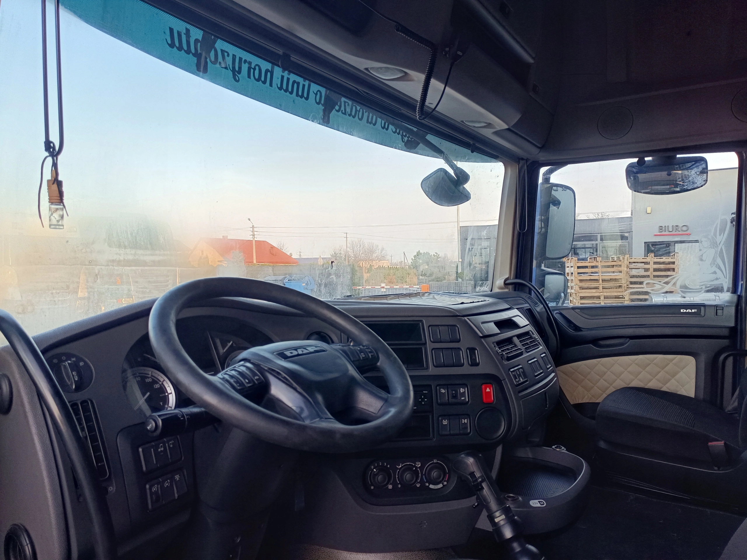 KABINA DAF XF 106 SSC - obrazek 8