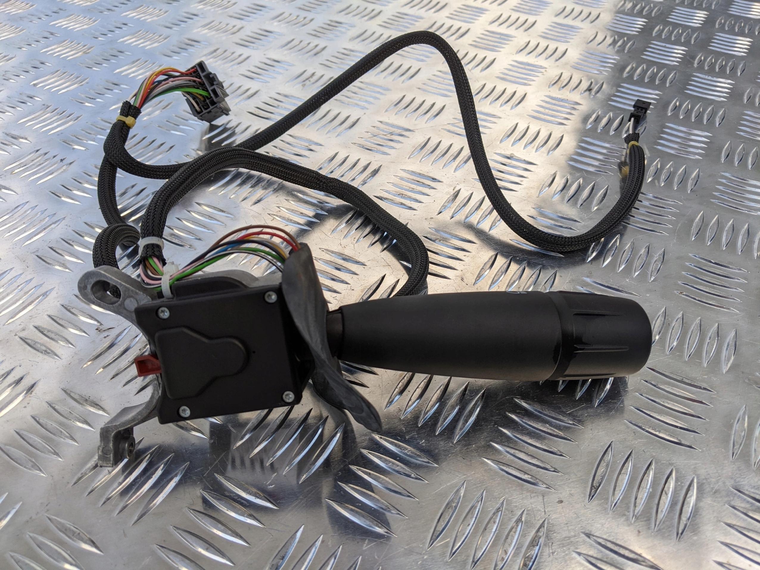 PRZEŁĄCZNIK MANETKA DAF XF 105 - obrazek 3