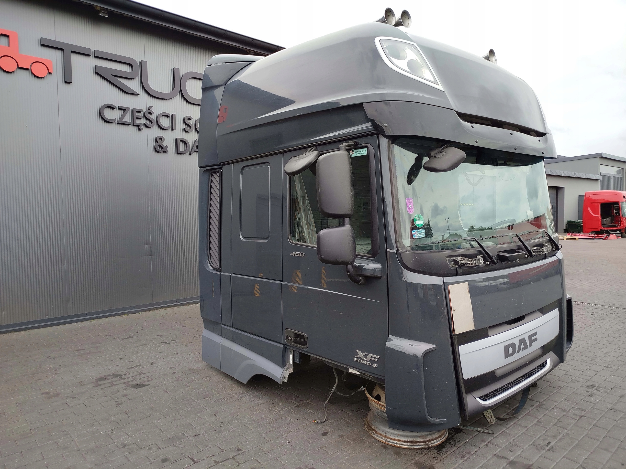 KABINA DAF XF 106 - obrazek 2