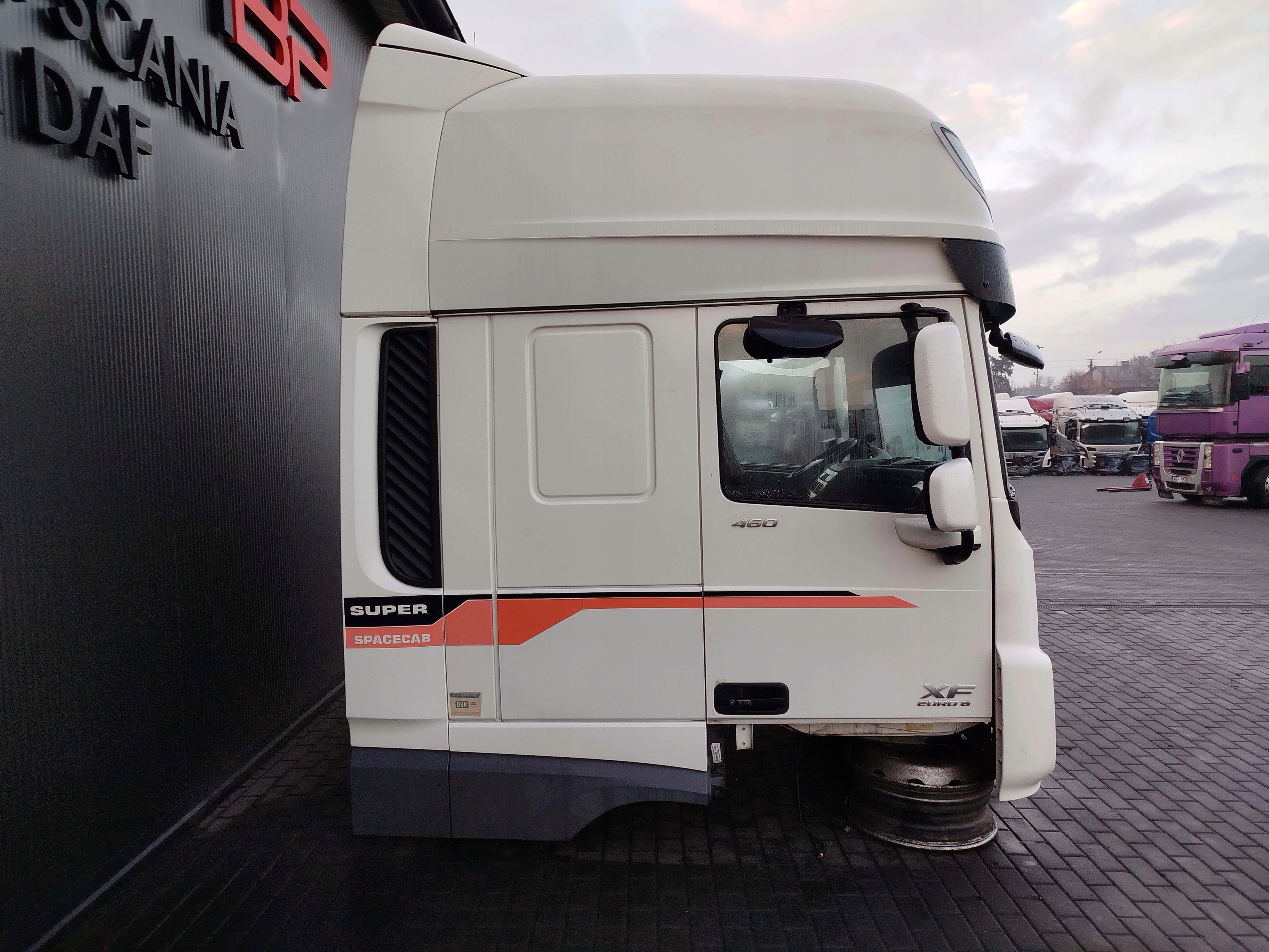 KABINA SSC SPACE CAB DAF XF 106 - obrazek 3