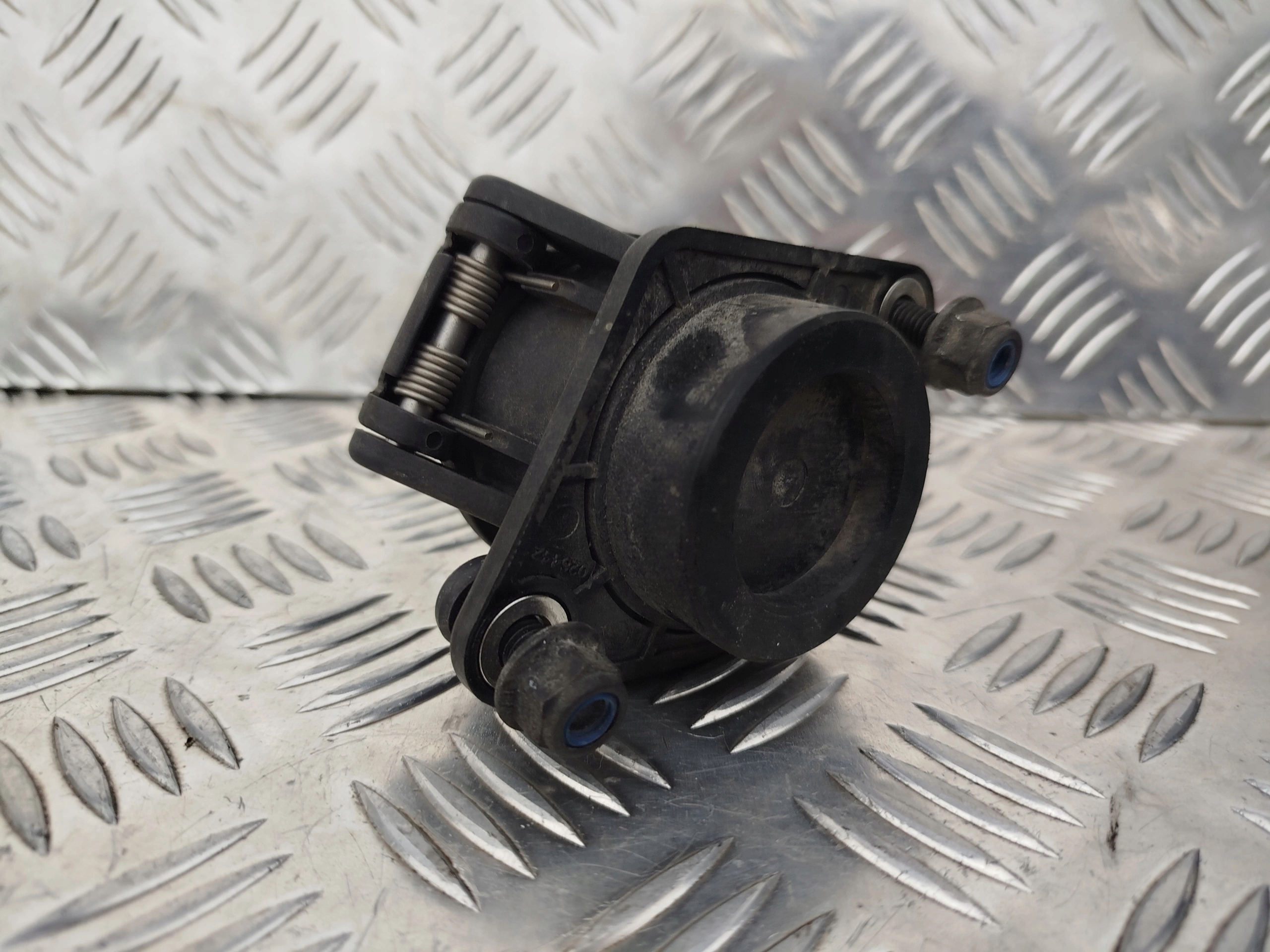 GNIAZDO INSTALACJI SCANIA STREAMLINE - obrazek 3