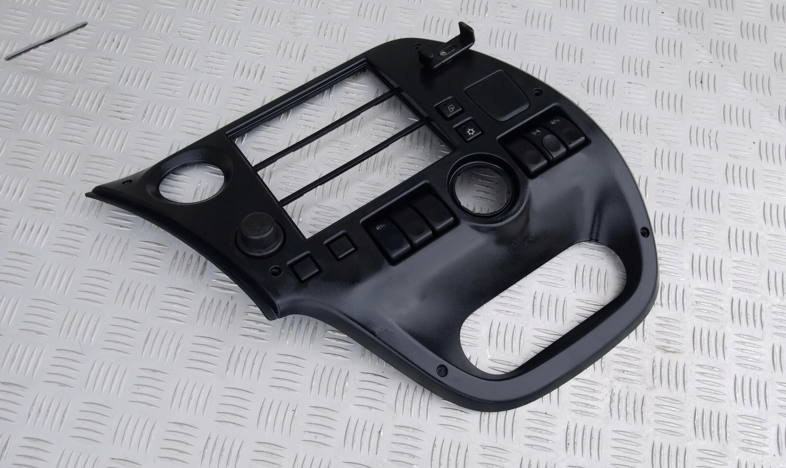 PANEL KOKPITU RADIA DAF XF 105 - obrazek 2