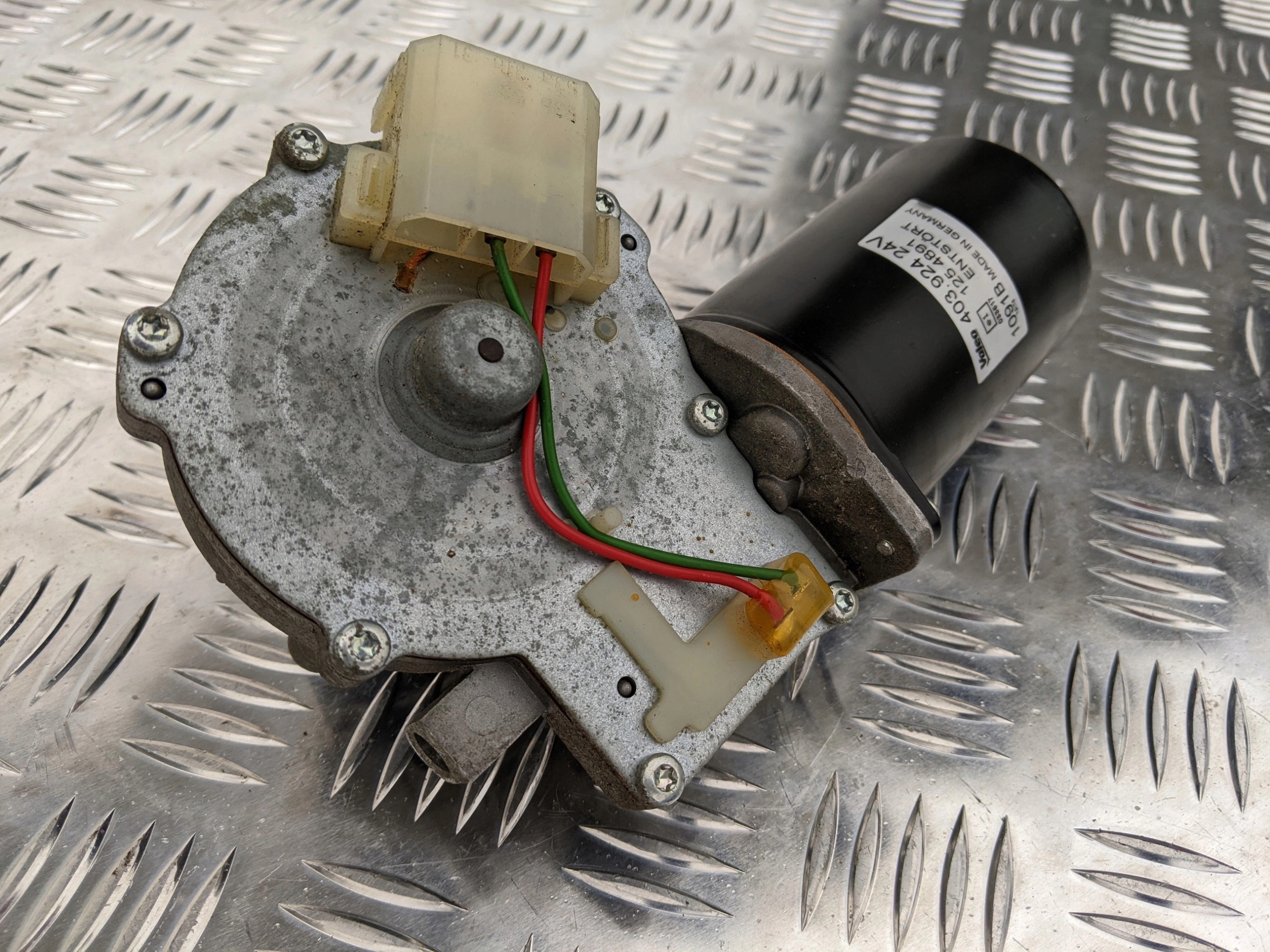 SILNICZEK WYCIERACZEK DAF XF 106 - obrazek 4