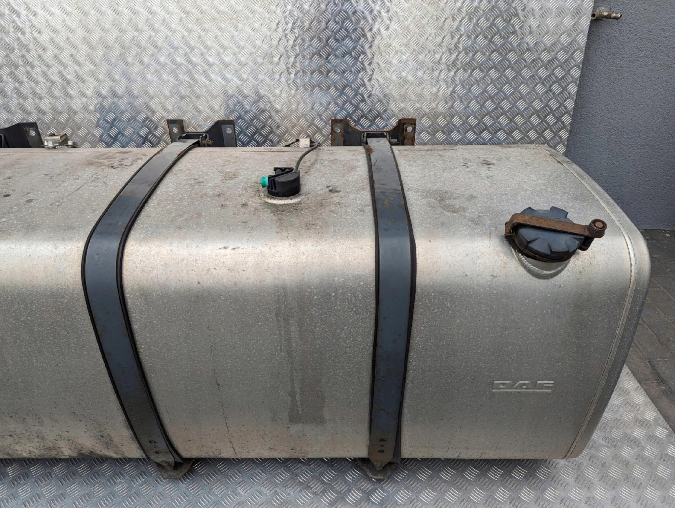 ZBIORNIK PALIWA 1000 LITRÓW DAF XF 106 2014 ROK - obrazek 5