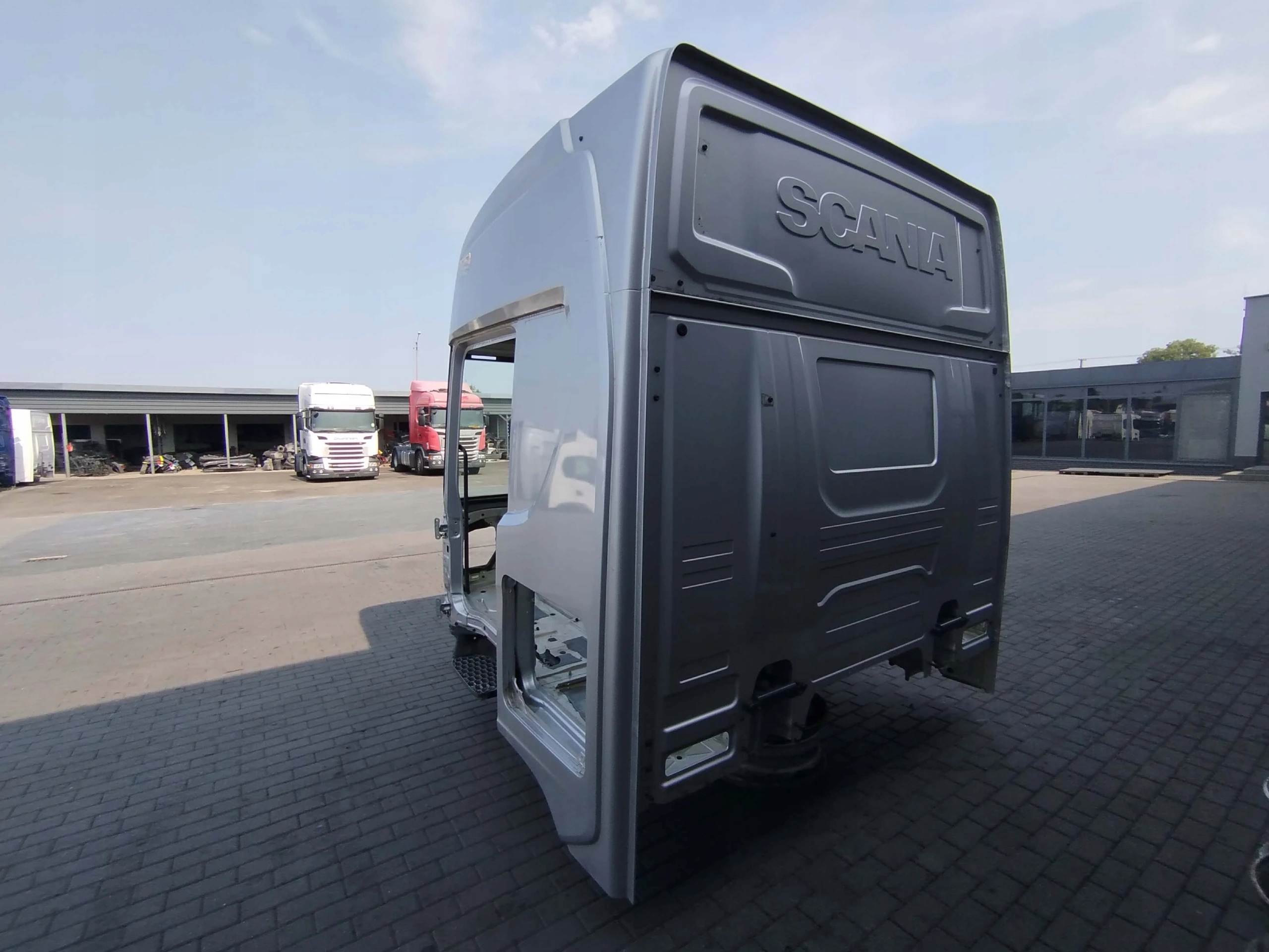 KABINA GOŁA SCANIA R NTG - obrazek 4