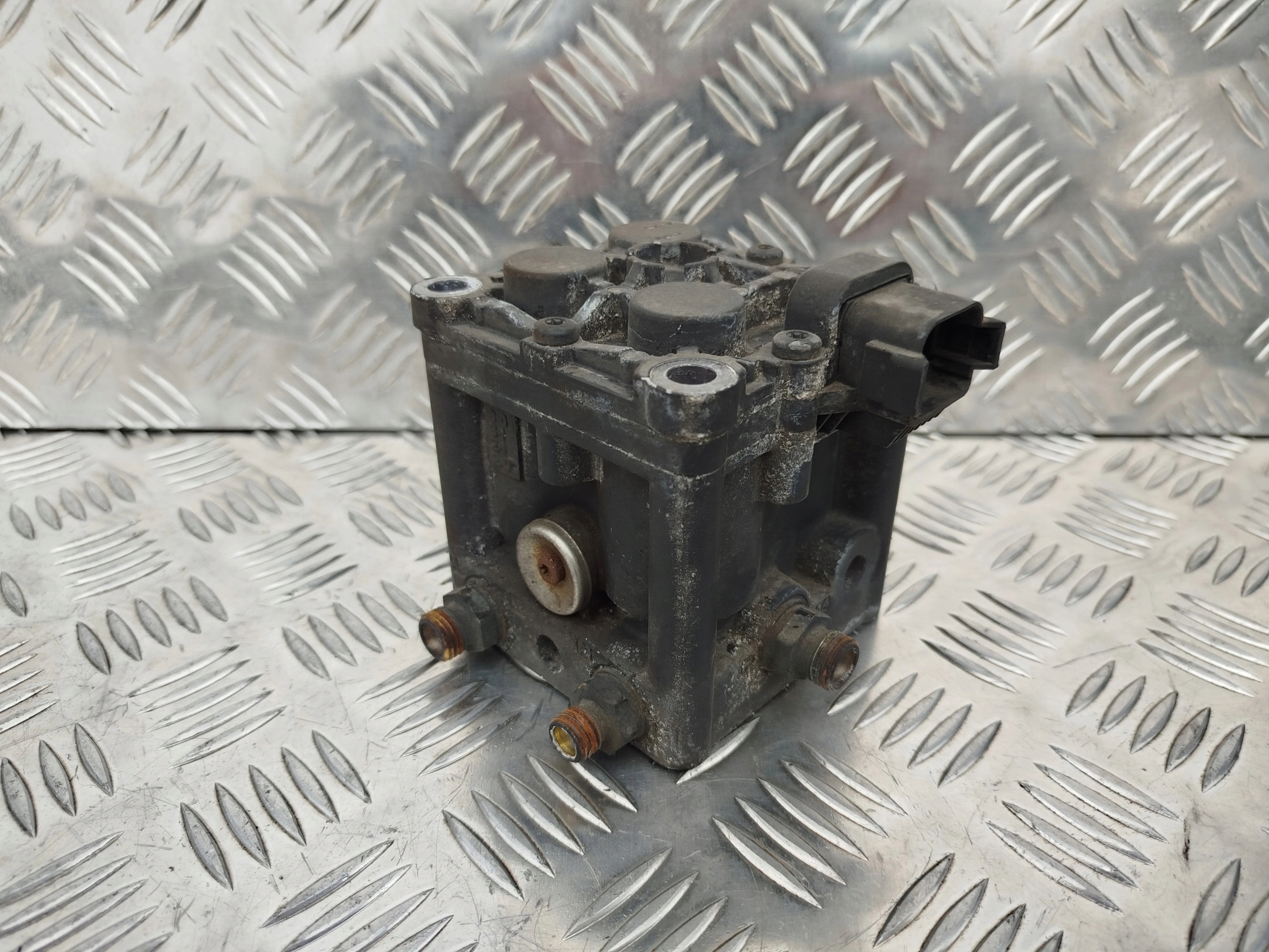 ZAWÓR KOSTKA EGR SCANIA R - obrazek 2