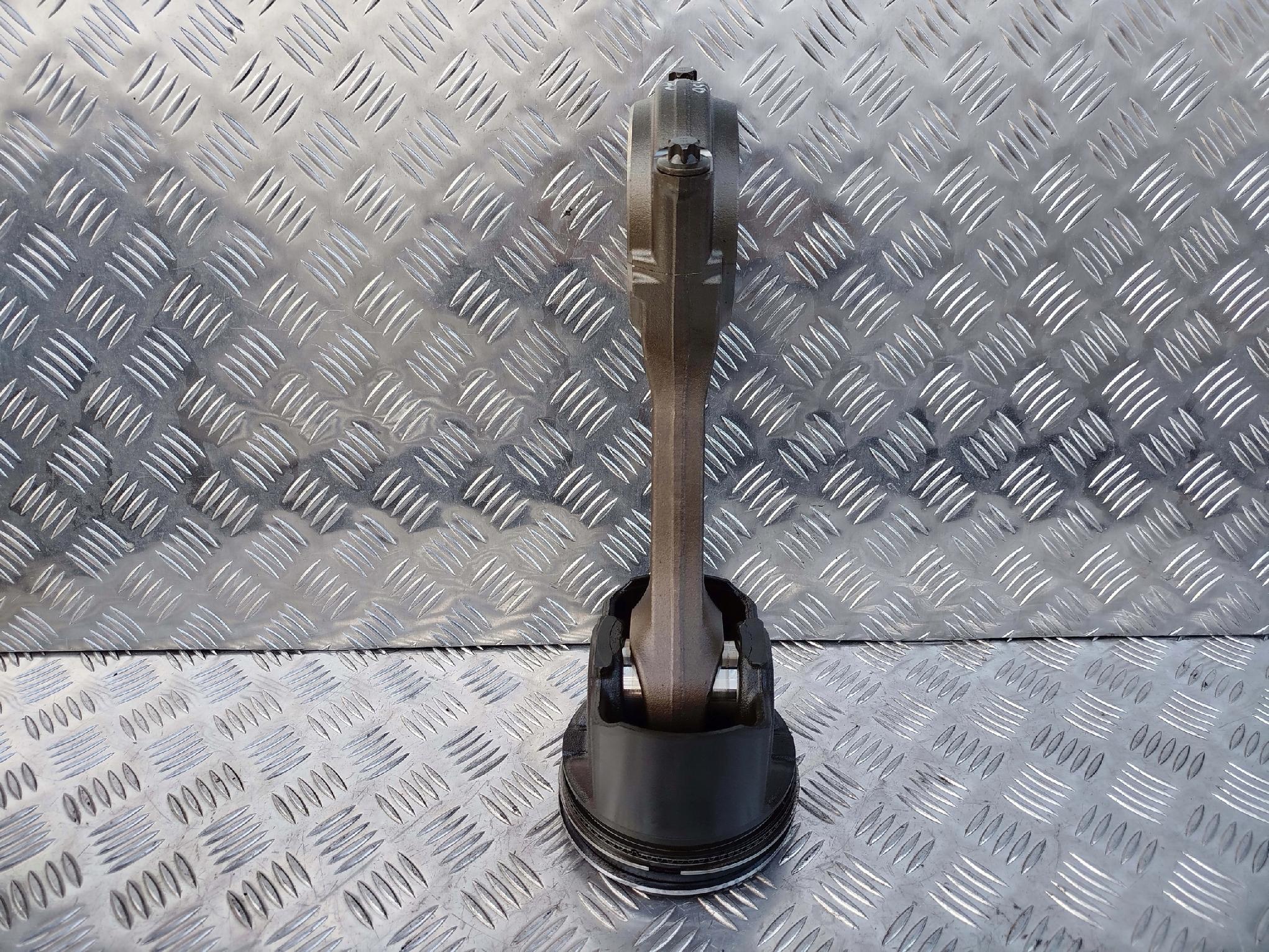 TŁOK Z KORBOWODEM SCANIA NTG 450