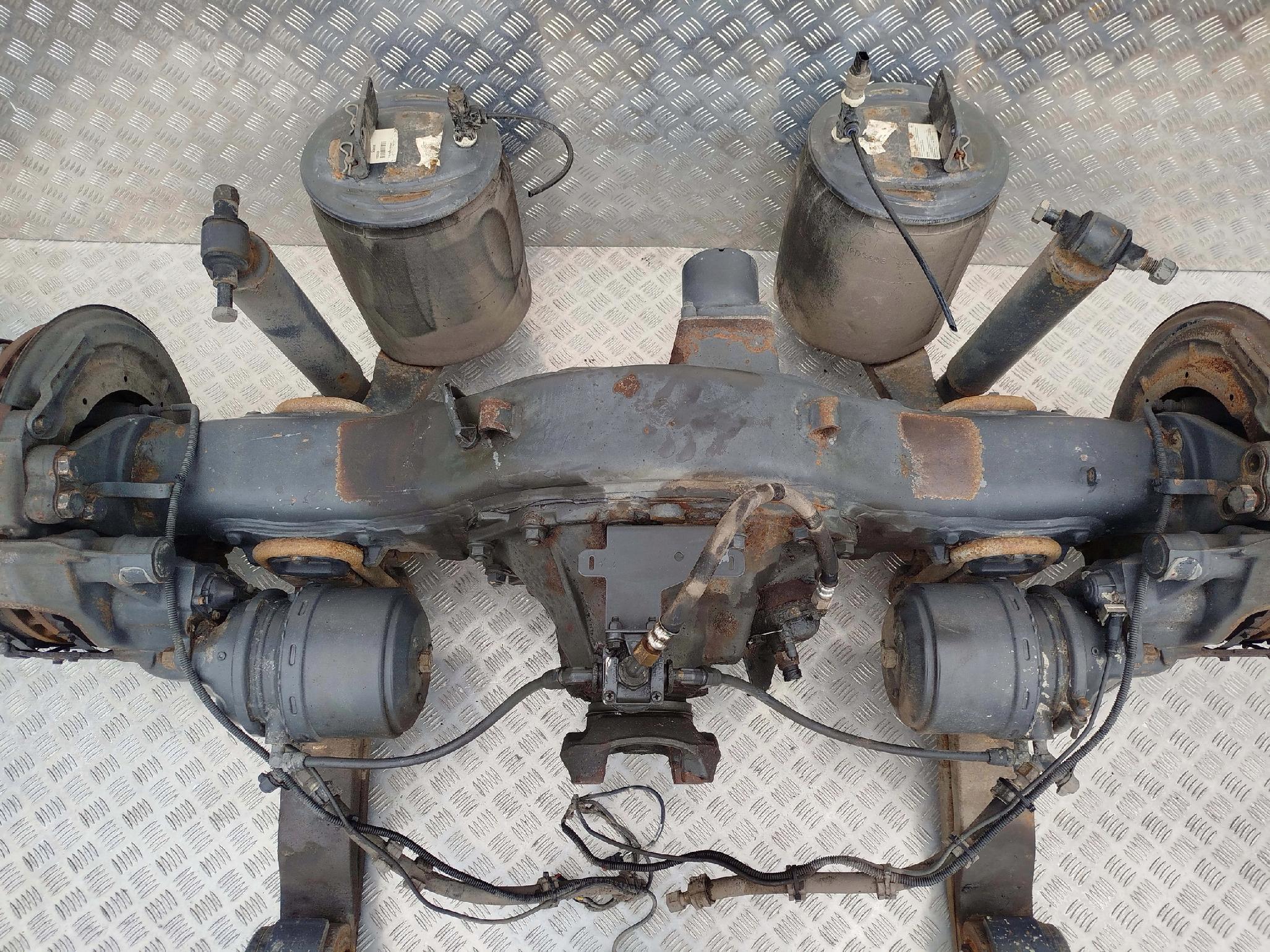 OBUDOWA POCHWA MOSTU SCANIA RP 835 - obrazek 2