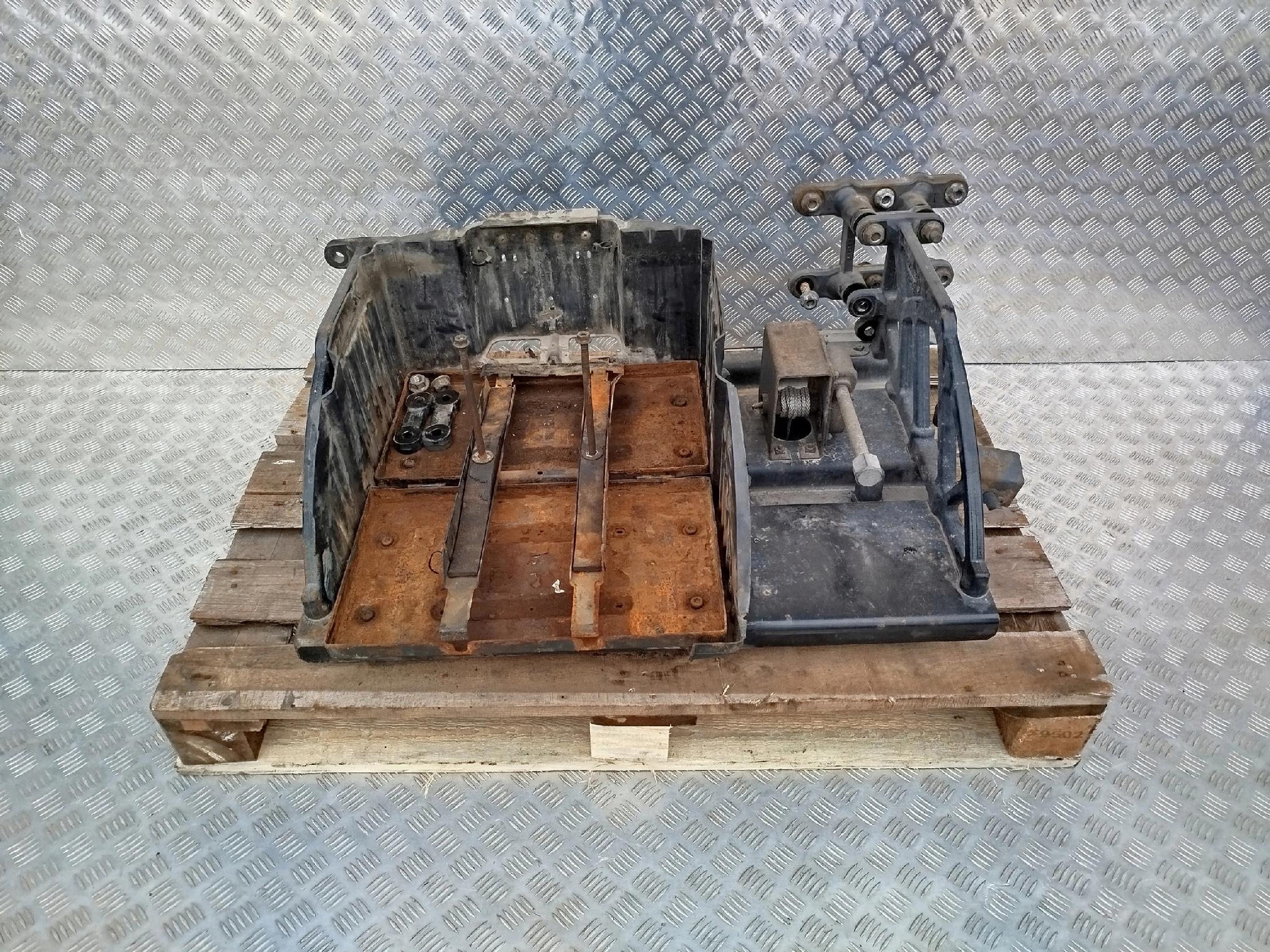 SKRZYNKA AKUMULATORA DAF XF 106