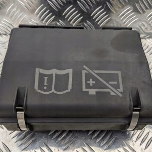 SKRZYNKA ROZDZIELCZA BEZPIECZNIKÓW SCANIA NTG