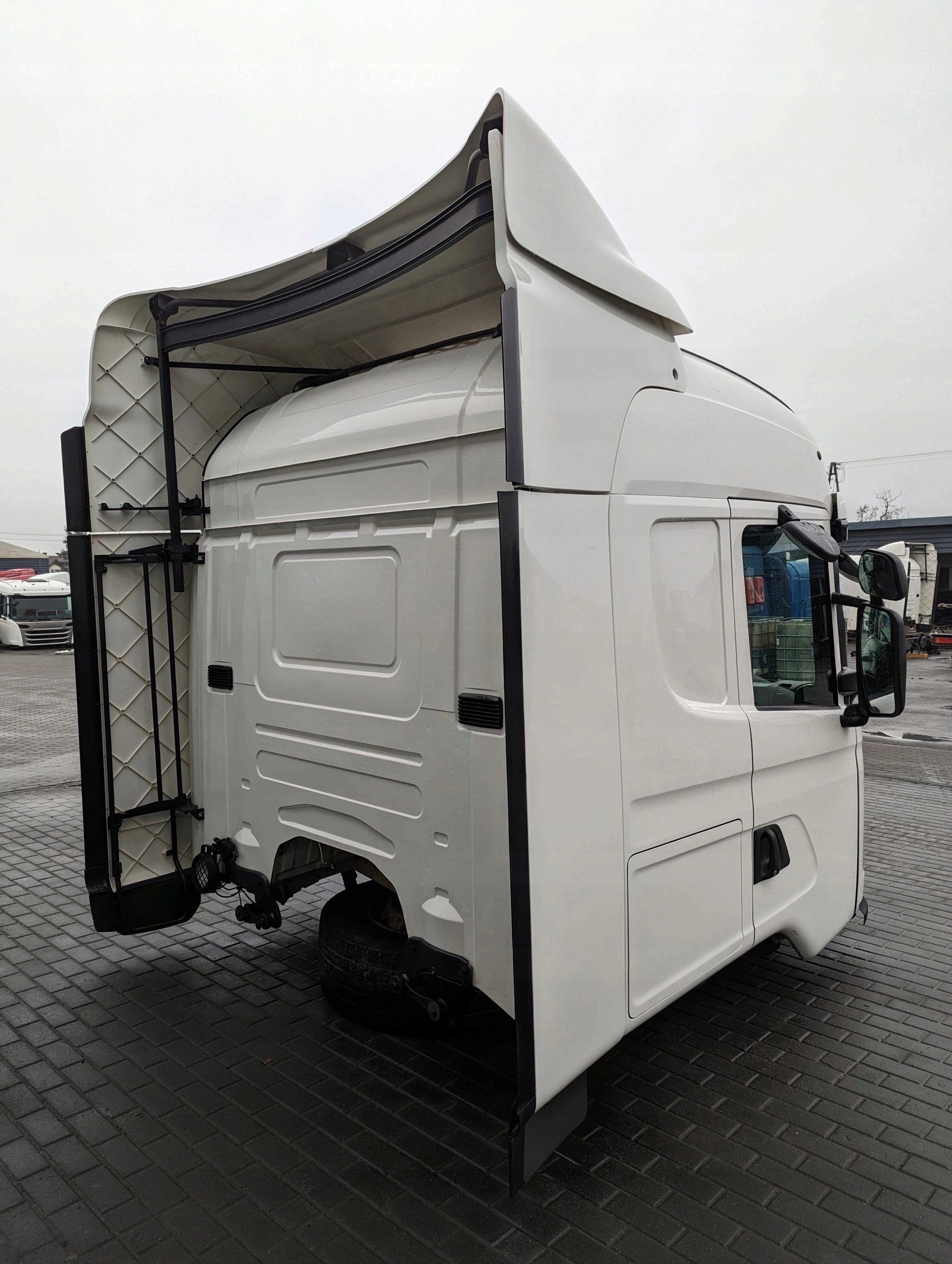 KABINA SCANIA CG19 STREAMLINE HIGHLINE EURO 6 - obrazek 5