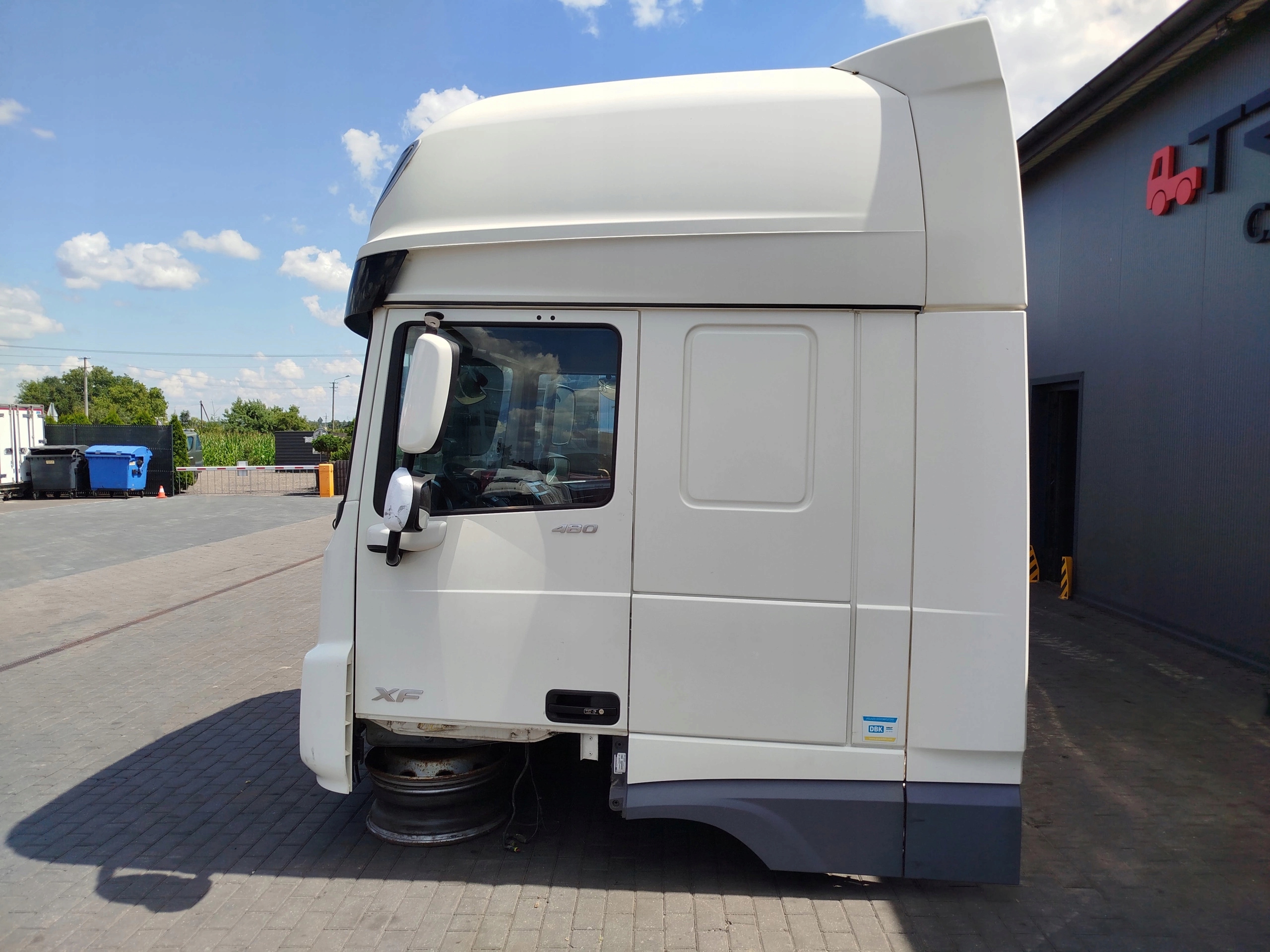 KABINA DAF XF 106 LIFT - obrazek 6