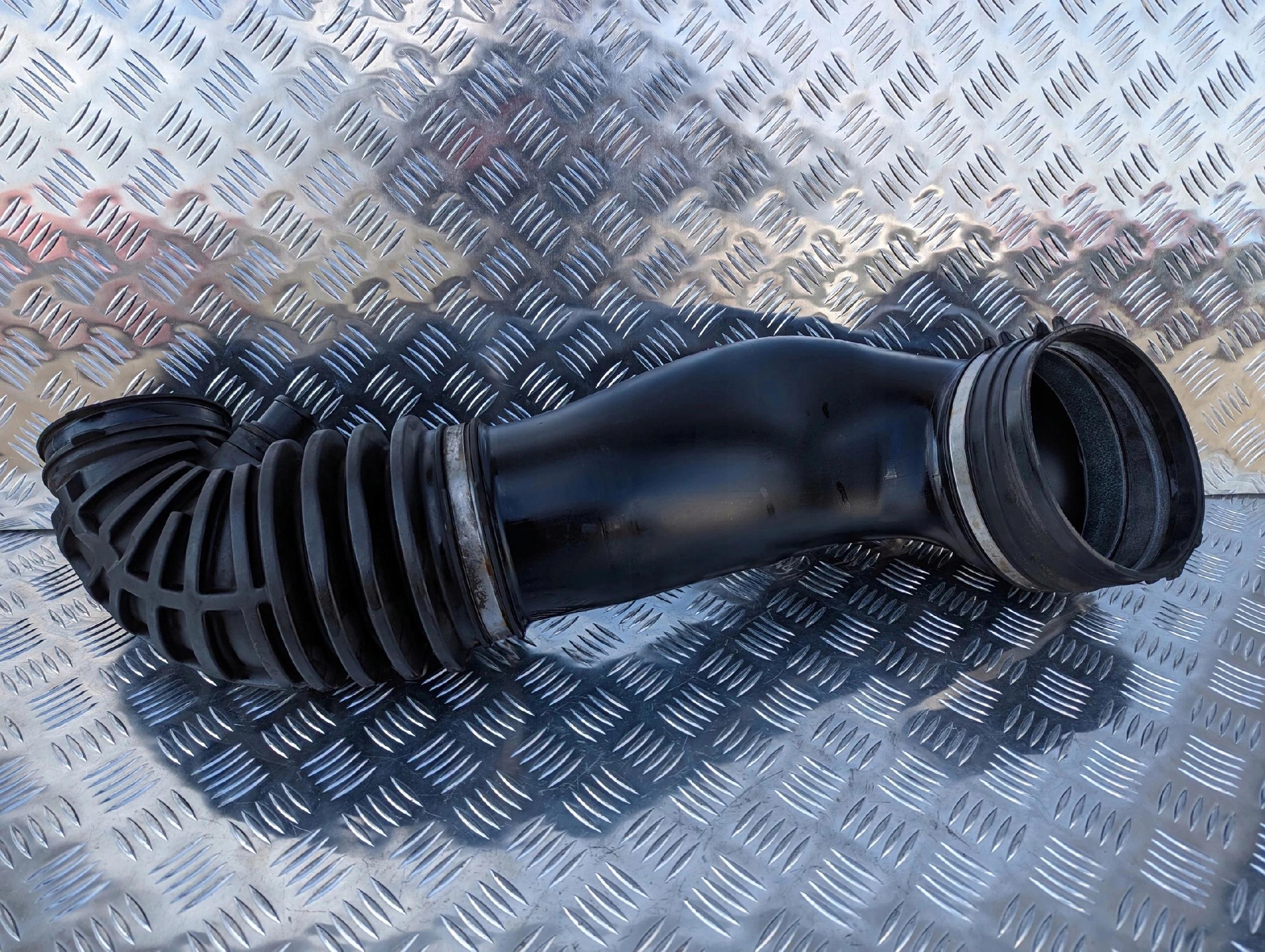 RURA FAJKA DOLOT POWIETRZA INTERCOOLERA SCANIA NTG - obrazek 2