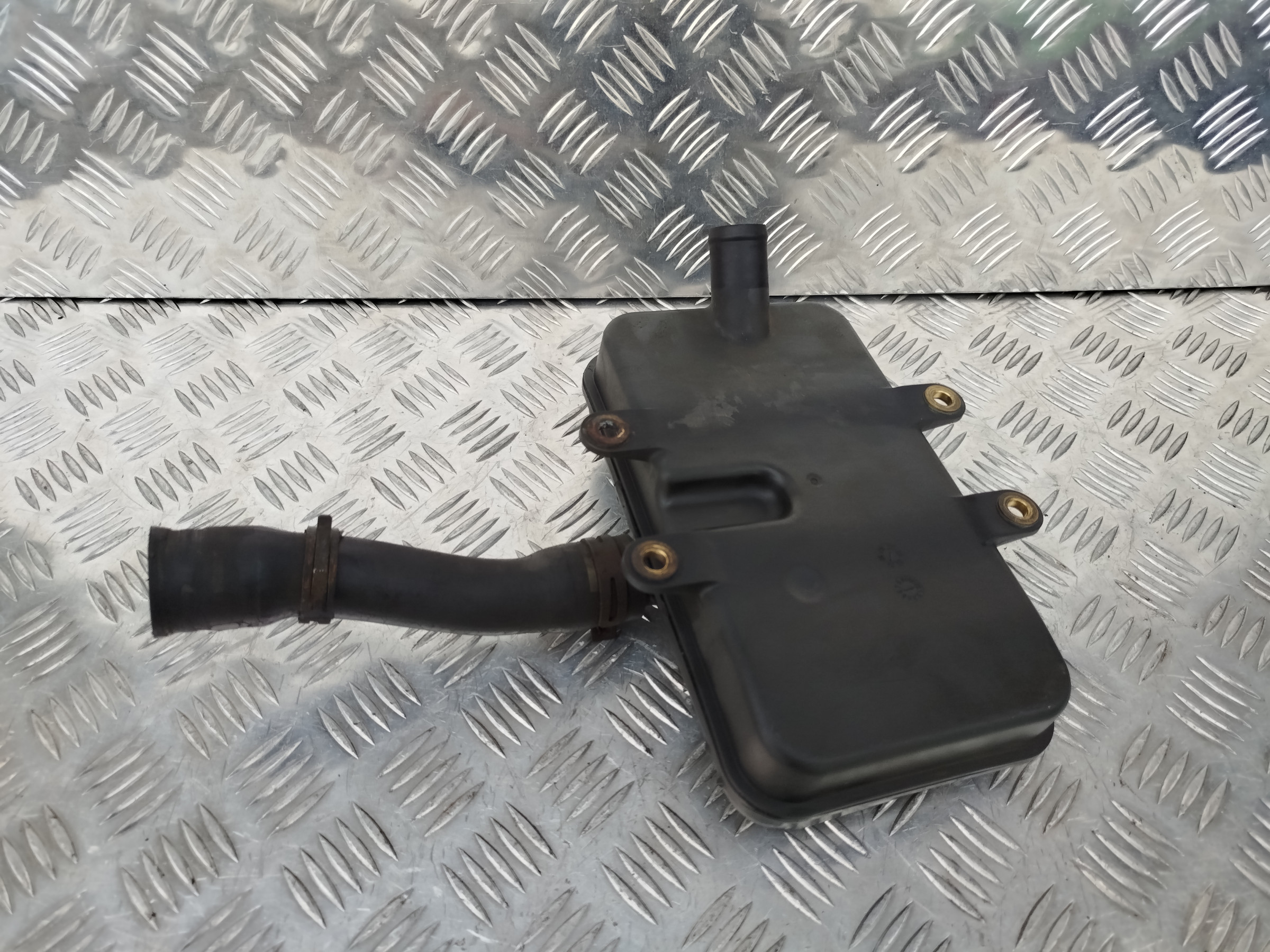 568b4c6ed963ee7e3c945fa9b1a3bdc9