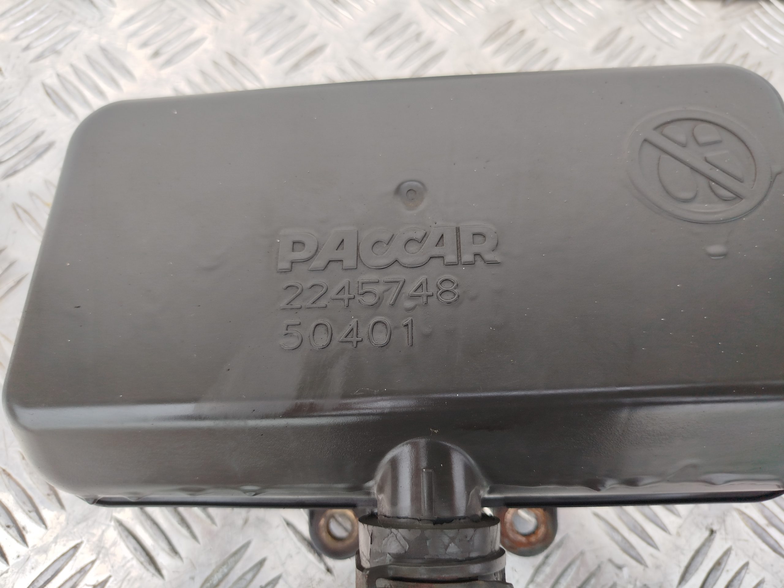 28fe49f103ab1537e1b7c10ea1128b33